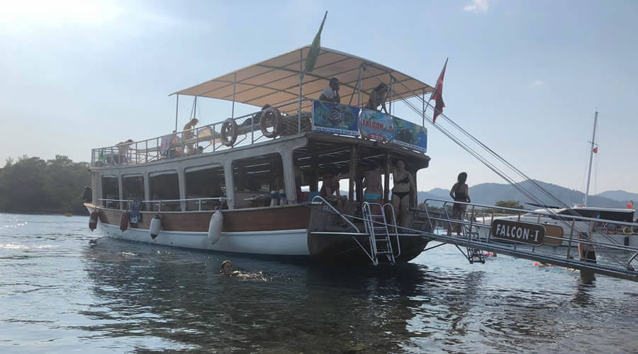 Falcon Günlük Gezi Teknesi