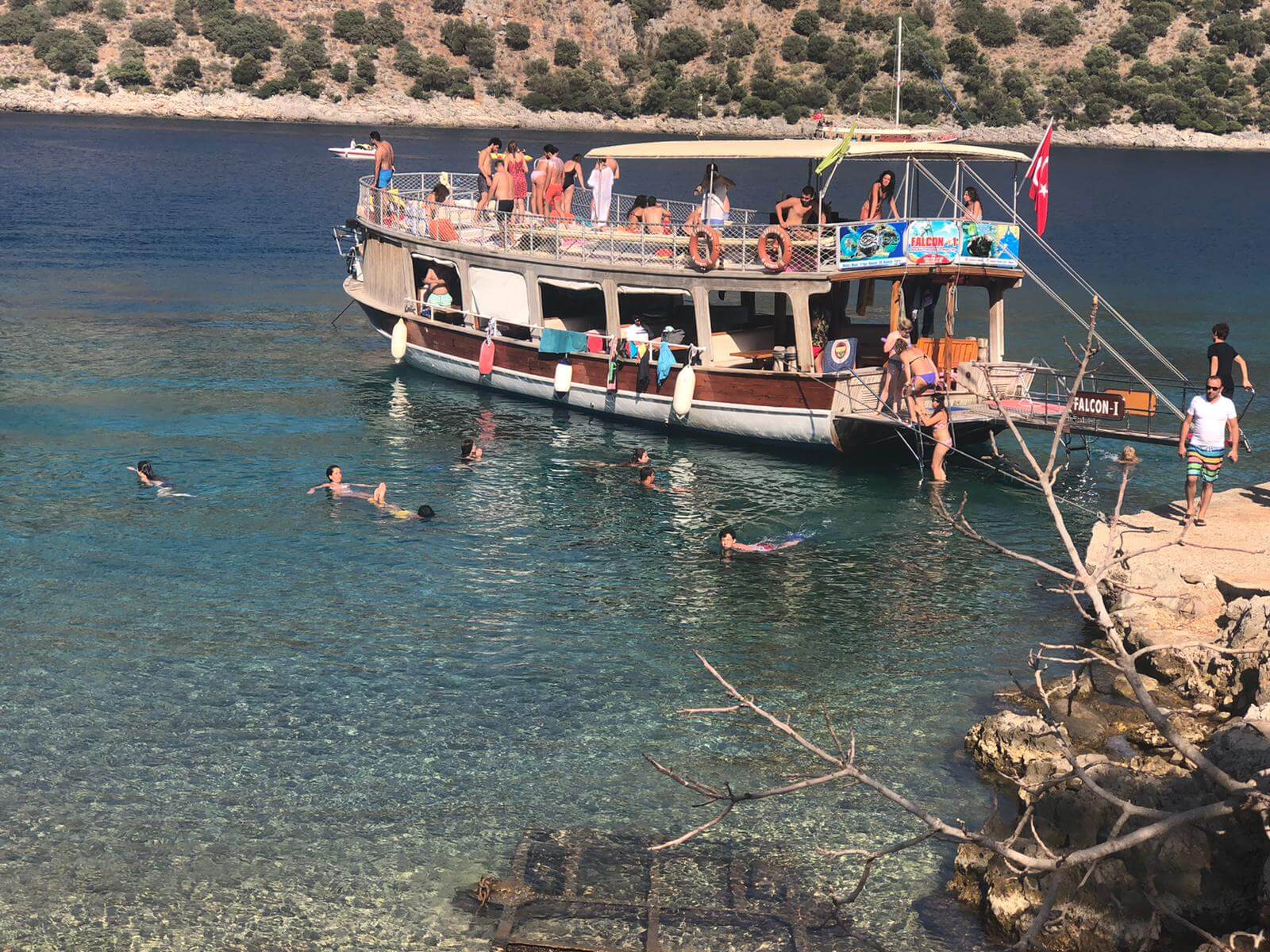 Falcon Günlük Gezi Teknesi