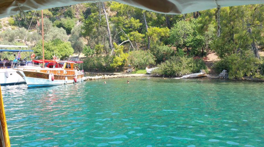 Kayalar Günlük Gezi Teknesi