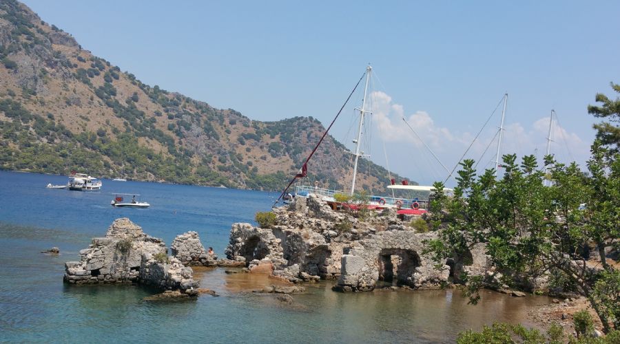 Kayalar Günlük Gezi Teknesi
