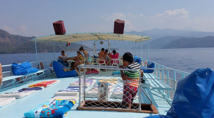 Kayalar Günlük Gezi Teknesi