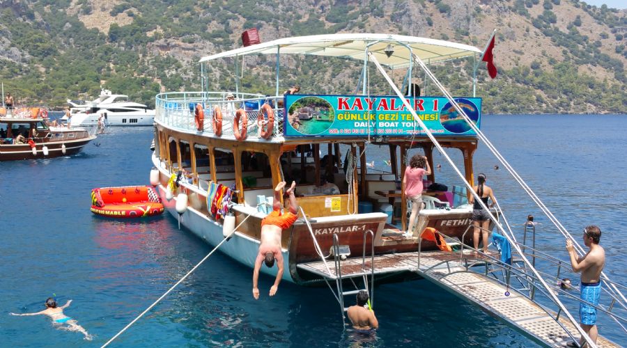 Kayalar Günlük Gezi Teknesi