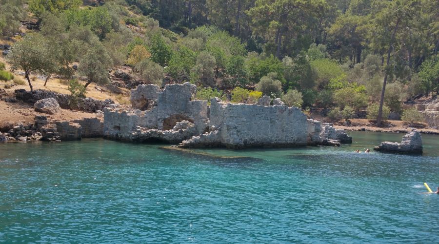 Kayalar Günlük Gezi Teknesi