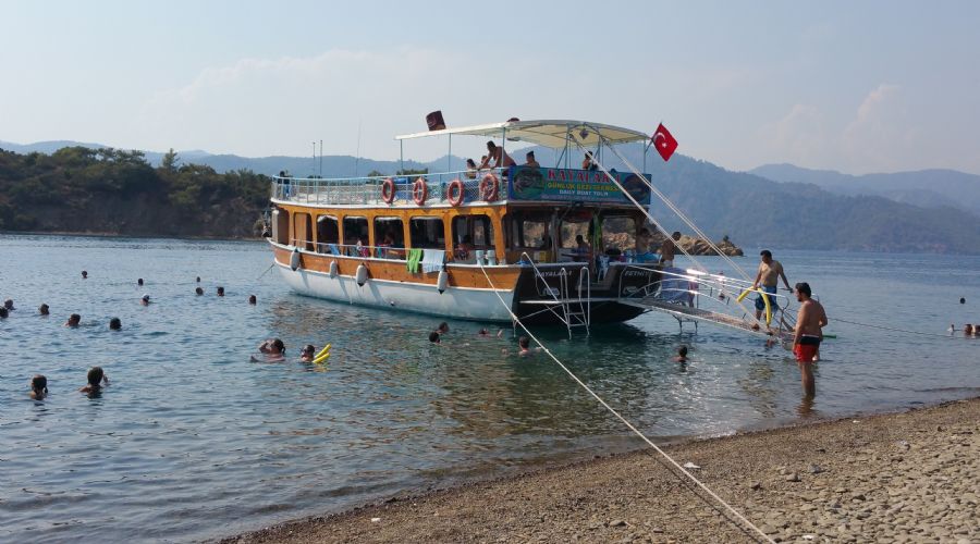 Kayalar Günlük Gezi Teknesi