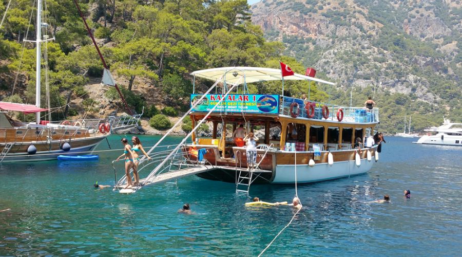 Kayalar Günlük Gezi Teknesi