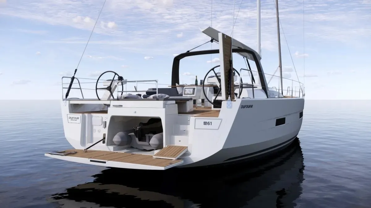 Dufour 61 / Outside View