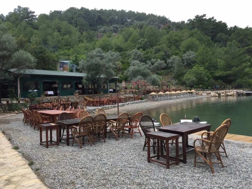 Olive Restaurant / Bedri Rahmi Bay