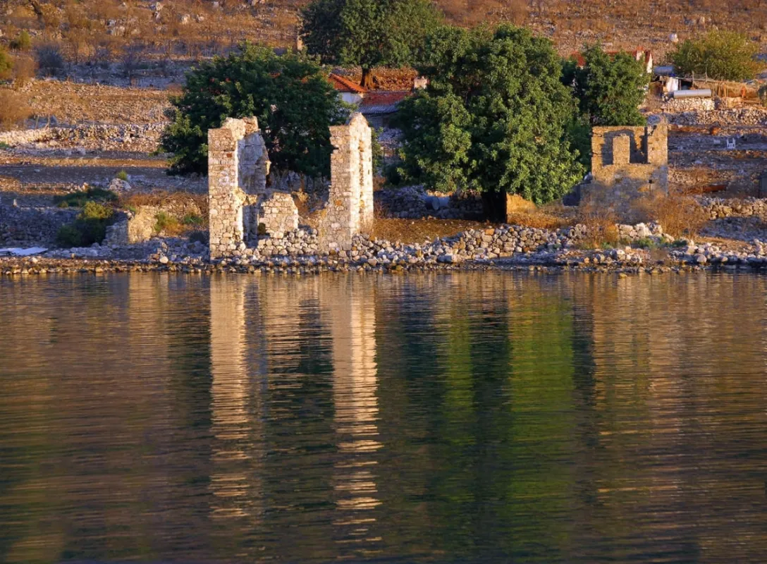 Tersane Adası